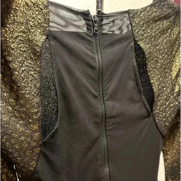 Alice + Olivia Black and Gold Metallic Long Sleeve Fitted Dress size 6 - Picture 7 of 11